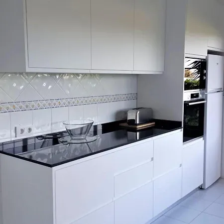 Casa De Lujo En Primera Linea: Piscina, A/a, Wi-fi, Barbacoa, Jardin, 50m De La Playa. - Es-89-113